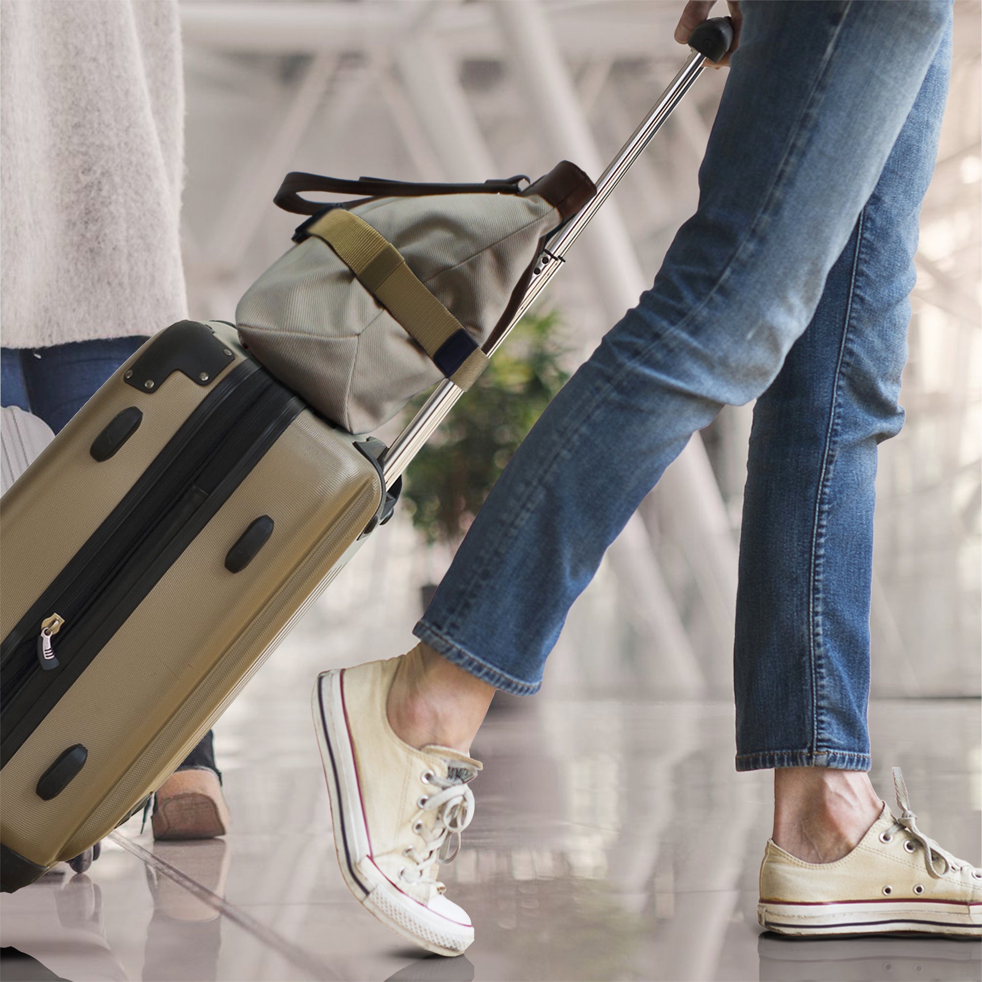 Stylish Luggage Belt for Travel Adjustable Add a Bag Luggage Strap for Carry On Bag Airport Travel Accessories for Women Men